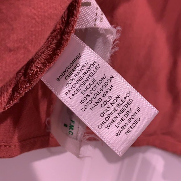 Detailed Top - Picture 3 of 4